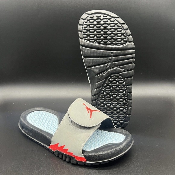 Nike Men's Jordan Hydro V Retro BG Slides 555511-028 Size 5Y Black Infrared RF